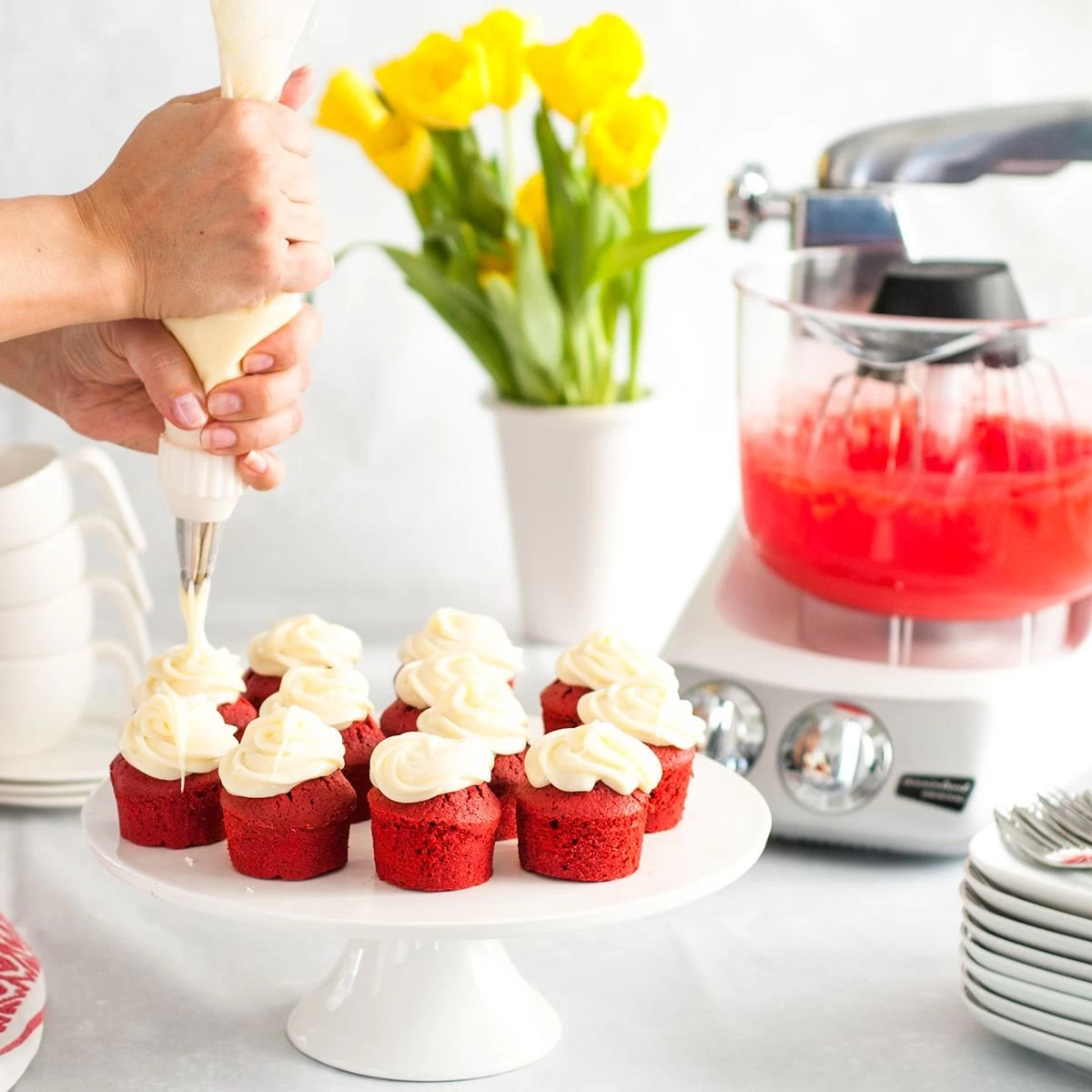 Ankarsrum Original 6230 Model Stand Mixer | Gloss White - Image 4