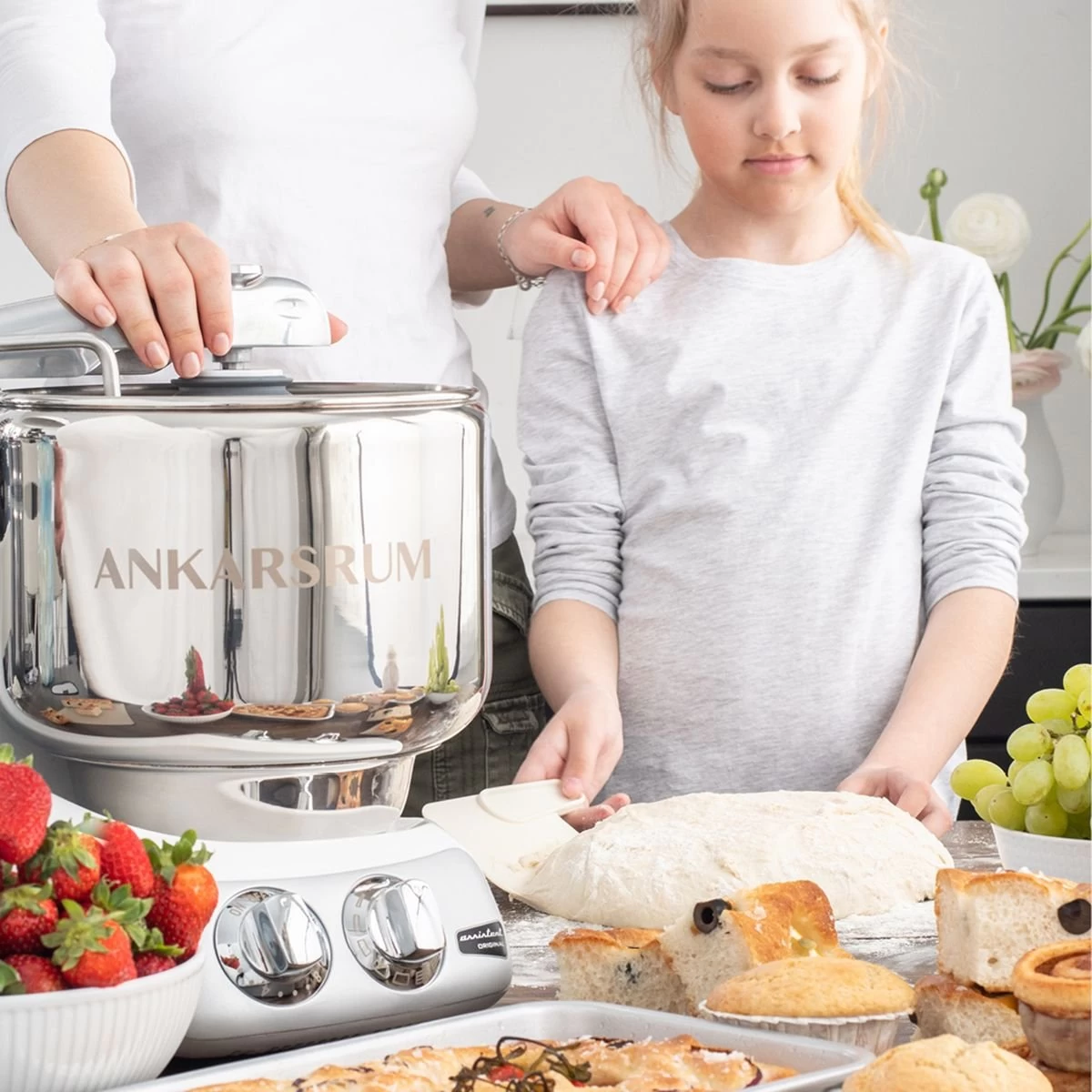 Ankarsrum Original 6230 Model Stand Mixer | Gloss White - Image 5