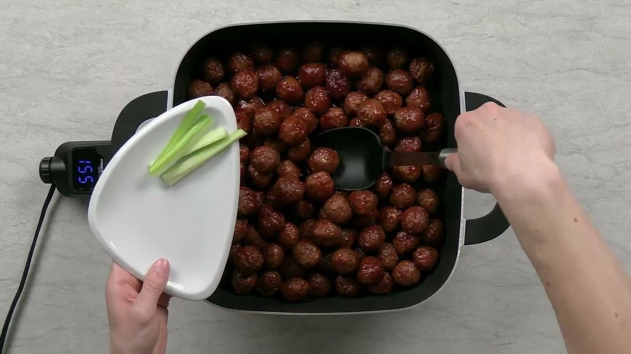 Presto® 12" Precise Tuxedo Digital Precision Skillet Multi Cooker - Image 6