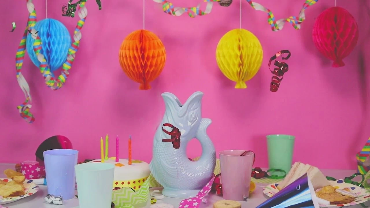 Wade Ceramics Mini Gluggle Jug | Black - Image 2