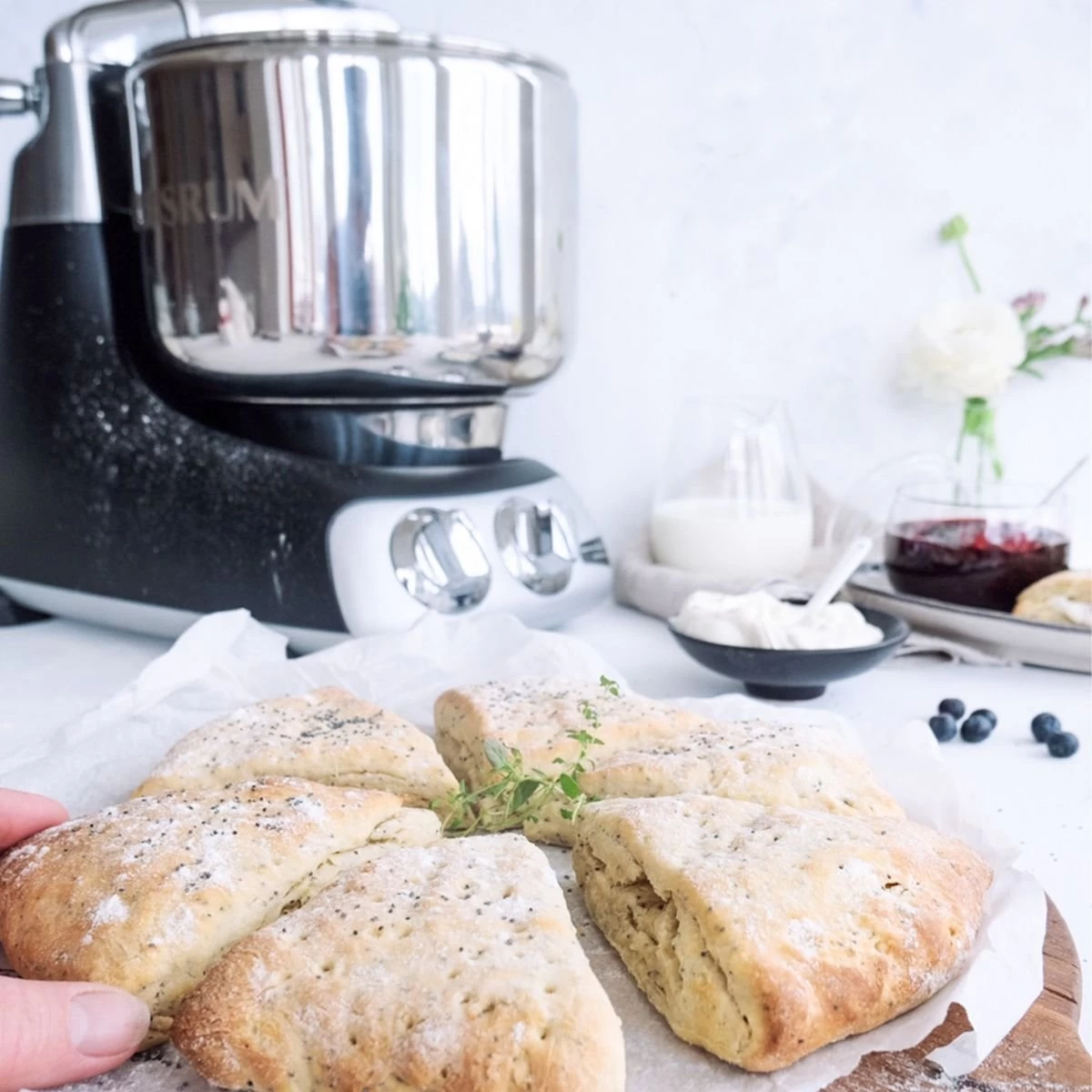 Ankarsrum Original 6230 Model Stand Mixer | Black Diamond - Image 6