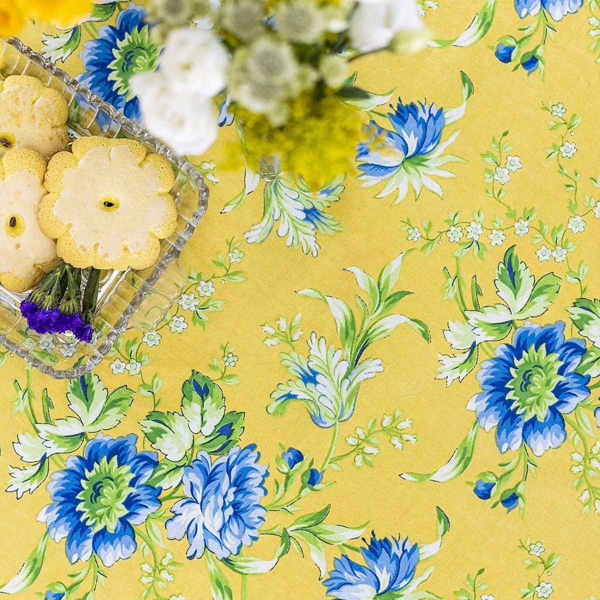 April Cornell 60" X 90" Music Dining Tablecloth | Gold - Image 3